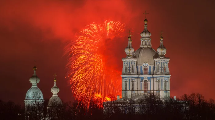 Fireworks on February 23 in St. Petersburg and Smolny Cathedral - My, Fireworks, Saint Petersburg, Smolny Cathedral, The photo, Longpost