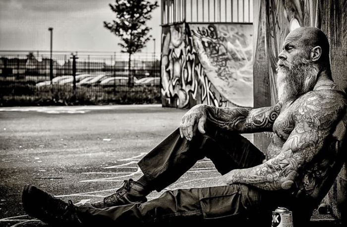 Он работал на стройке, пережил 5 операций, но не сдался! История брутального Гвэна Рекерса Тату, Борода, Брутальность, Мужчины, Видео, Длиннопост