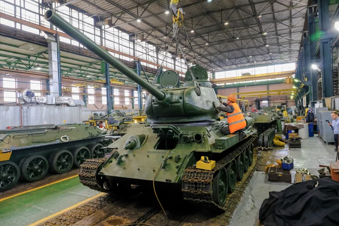 T-34 is back in service: tanks that arrived in Russia from Laos are being prepared for the Victory Parade near St. Petersburg - Saint Petersburg, Tanks, Armored vehicles, Military equipment, Victory, The Great Patriotic War, Factory, The photo, Longpost