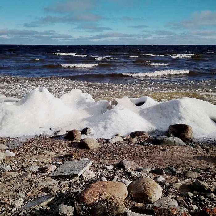 Small hummocks in the absence of frost and snow - My, Ladoga, Storm, Wind, Hummocks