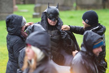 A full-fledged Batman costume in a photo from the filming of Matt Reeves' film - Batman, Batman Costume, Twitter, Filming, The photo, Longpost