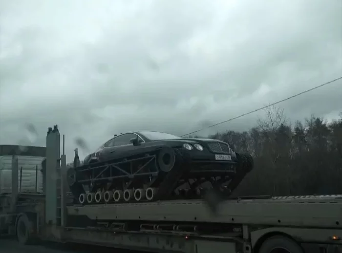 Soon on the streets of Moscow - The photo, Tracked vehicles, WTF, Auto