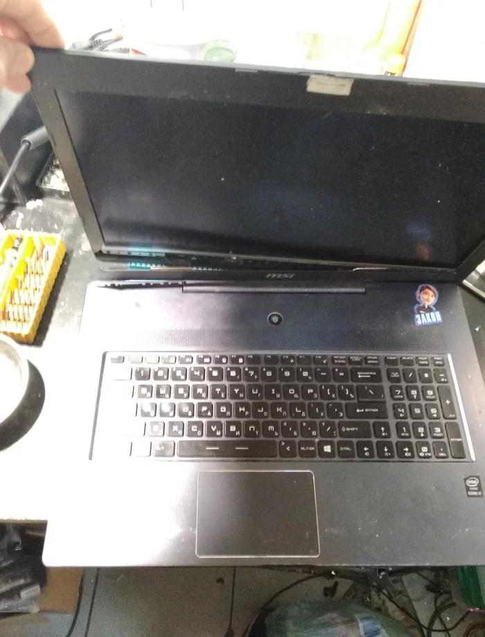 We glue a broken laptop case with our own hands - My, Longpost, Gluing, Laptop Repair, With your own hands