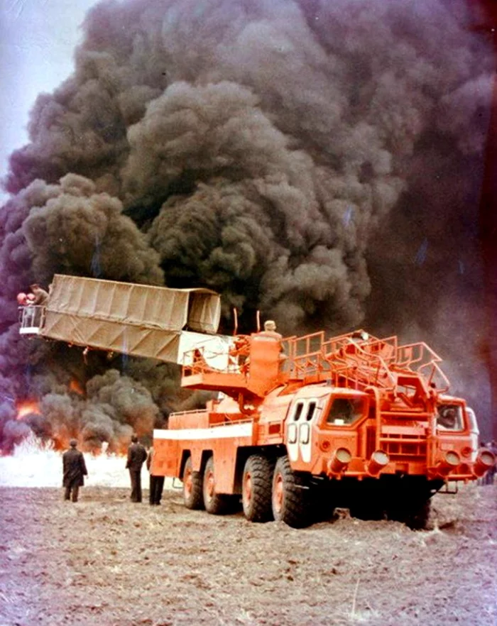 Testing of the airfield fire and rescue vehicle APS-70 - Auto, Truck, Fire engine, Firefighting equipment, Domestic auto industry