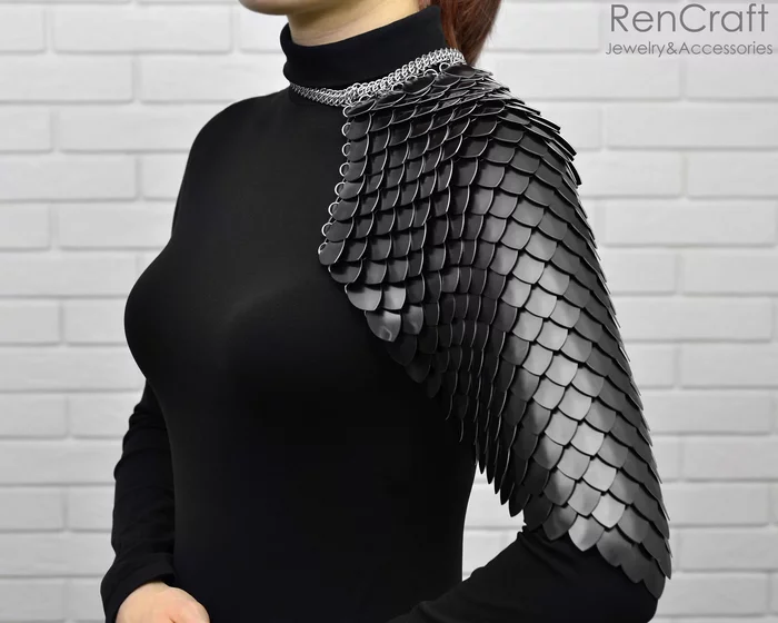 Black Scaled Shoulder - My, Needlework without process, Longpost, Chain mail jewelry, Decoration, Armor, Shoulders, 