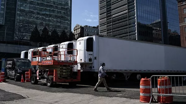 Refrigerators for corpses appeared on the streets of New York - Coronavirus, USA, Negative