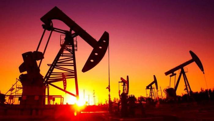 Отрицательные цены на нефть возникли на рынке США