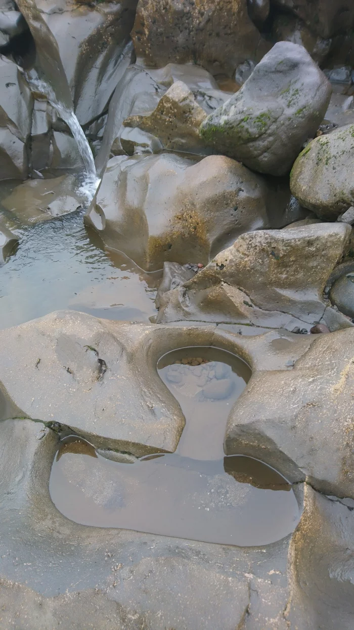 Water carves shapes in stones - My, Water, Kamchatka, Longpost, Mutnovsky Volcano