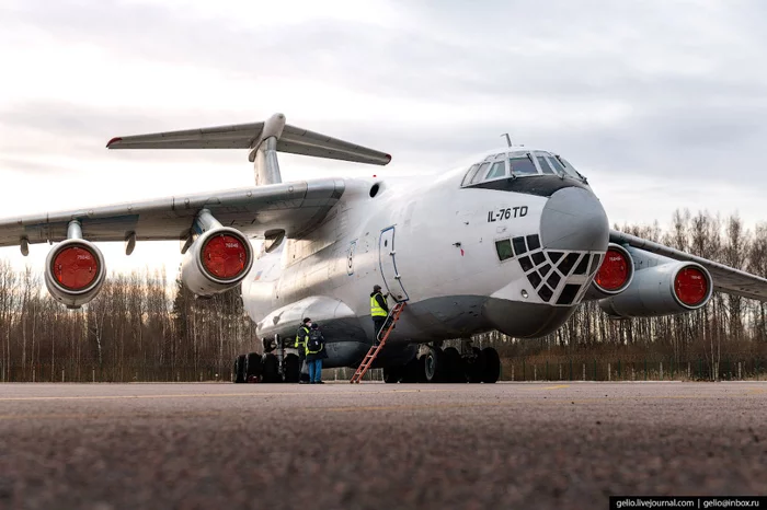 How to transport a helicopter by plane - IL-76, Airplane, Helicopter, Shipping, Mi-8, Longpost