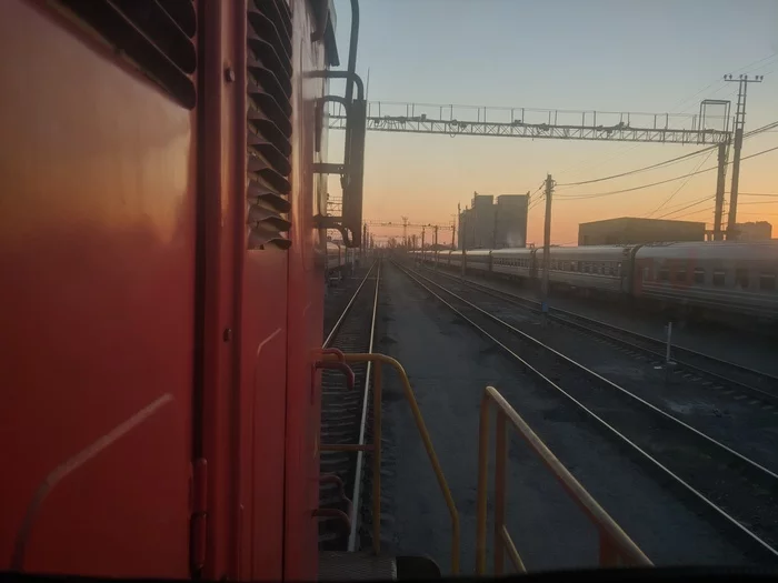 Dawn on the railway - My, Railway, Railway, dawn, Morning