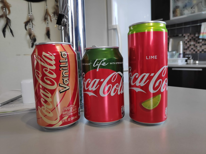  48   Pepsi, Dr Pepper, Coca-Cola, , 