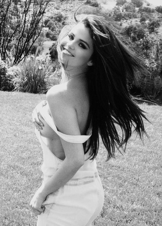 Selena - NSFW, Beautiful girl, The singers