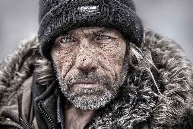 �������