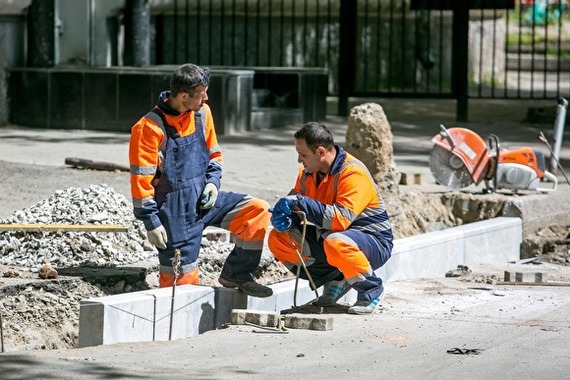 An epidemic is an epidemic, and the curb is on schedule - Moscow, Sergei Sobyanin, Tender, Border