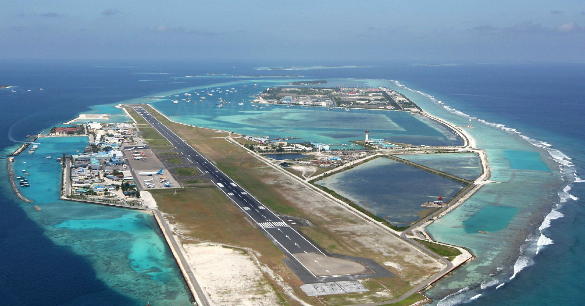 Аэропорт мале вылет. Международный аэропорт Велана Мальдивы. Город Мале аэропорт Велана. Остров Мале Мальдивы. Аэропорт Ибрагима Насира Мале.