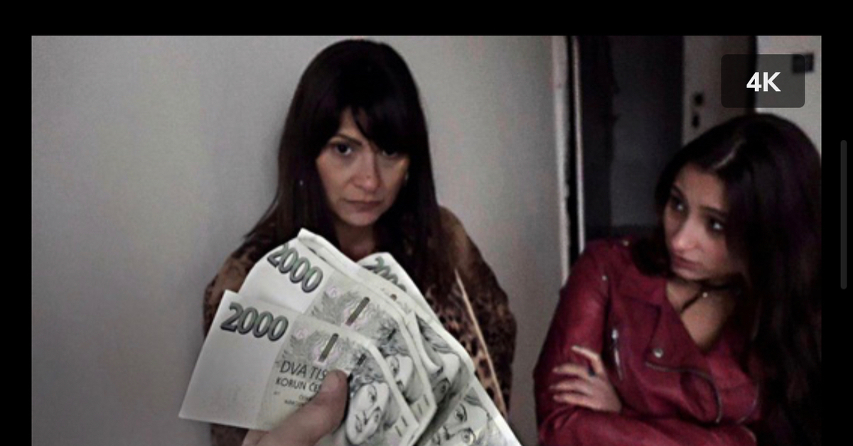 Hot amateur brunette Czech girl Suzy Bell banged for cash