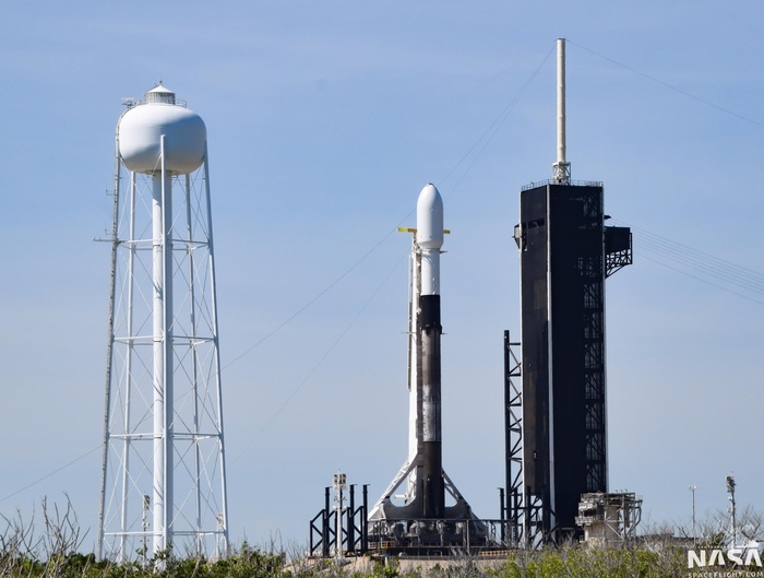 Falcon 9        SpaceX, Falcon 9, , , Starlink, Atlas V, 
