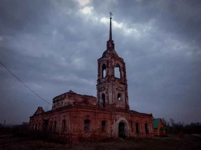 Temple in the name of the Life-Giving Trinity - My, Temple, Abandoned, Nikon, Architectural monument, Longpost