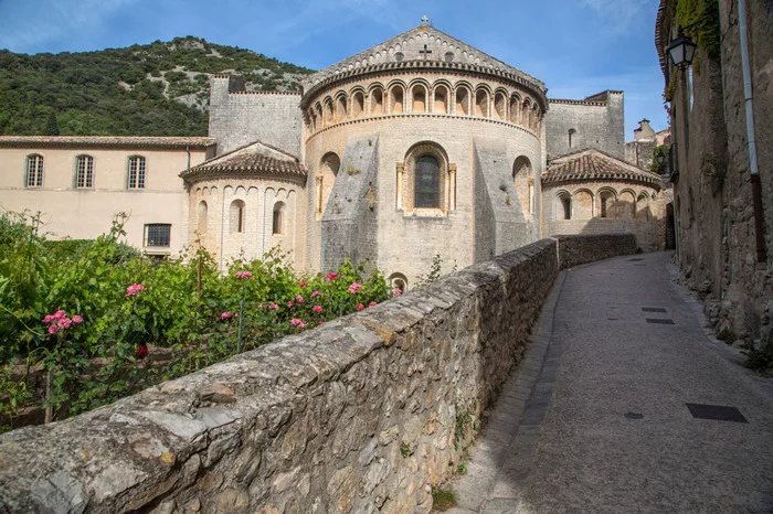 The village of Saint-Guilhem-le-Desert in the French Alps - My, France, Village, A small village, Alps, The mountains, Longpost