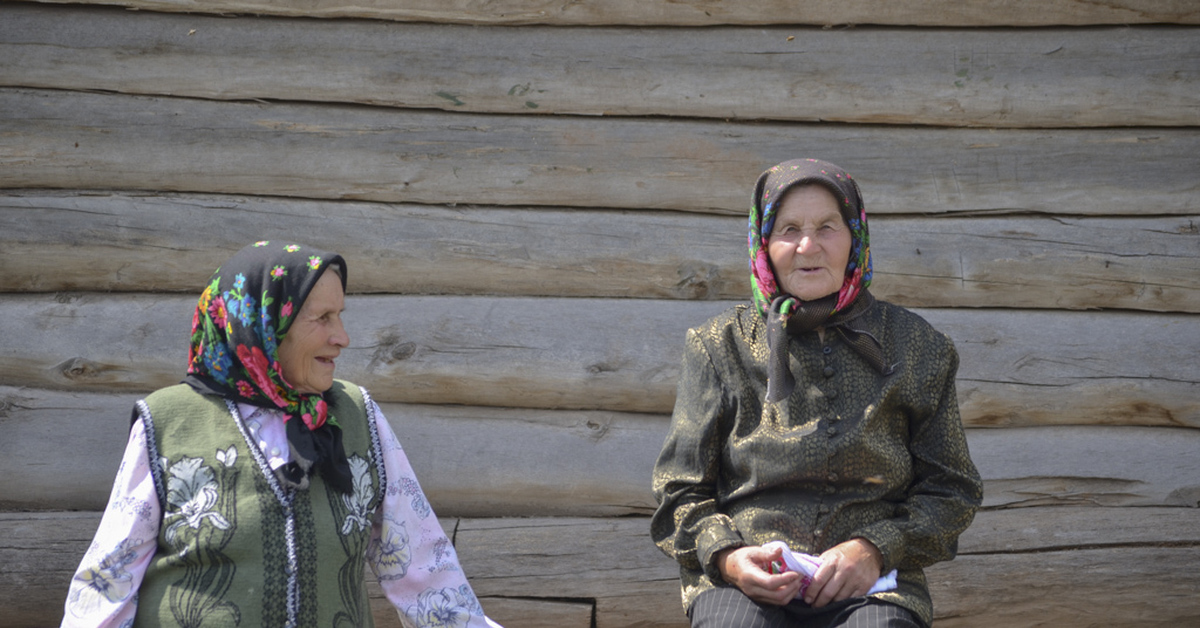 Село афонькино. Деревня старое Афонькино. Деревня Афонькино Самарская область. Деревенские старики фото. Кладбище в деревне старое Афонькино.