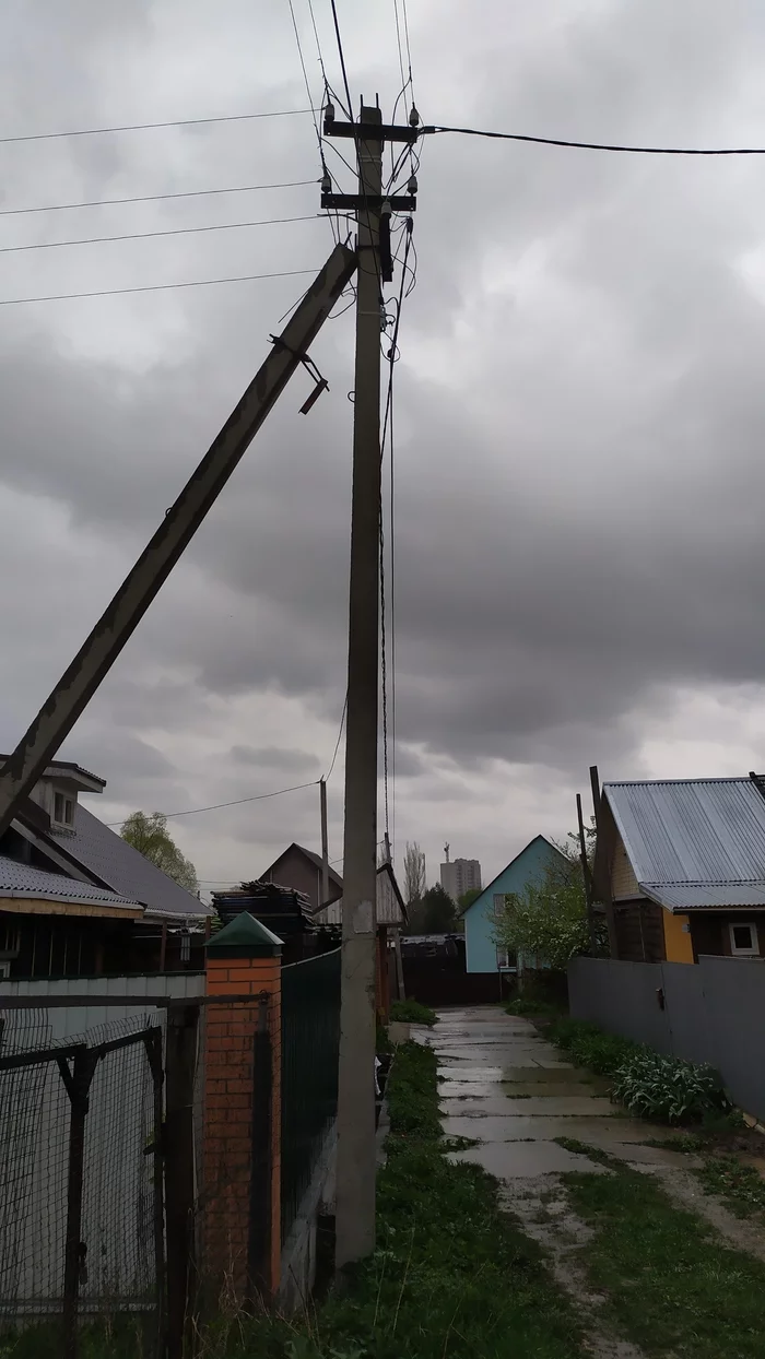 Fastening the post jib on a summer cottage - My, Электрик, League of Electricians, Installation, Longpost