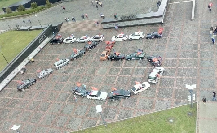 Flash mob in Donetsk for Victory Day - Donetsk, Donbass, Flash mob, May 9 - Victory Day, Motorists, The park