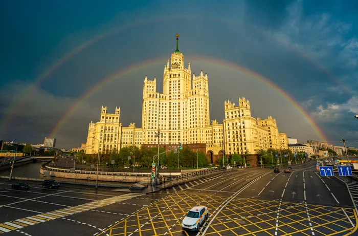 Rainbow over Kotelnicheskaya embankment - My, The photo, Moscow, Kotelnicheskaya Embankment, Stalinskaya high-rise, Instagram, Rainbow