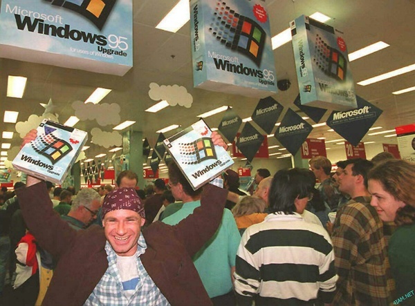 Time passes, nothing changes... - Customer, Windows 95, iPhone