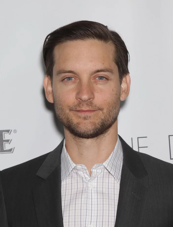 Paparazzi caught Tobey Maguire in the company of a spectacular beauty - Actors and actresses, Tobey Maguire, Loveradio, Longpost