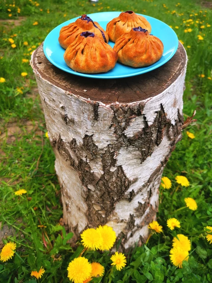 And here we are indulging in pies with cherries and walnuts - My, Yummy, The photo, Huawei, My house, Kazan, Novye Salmachi