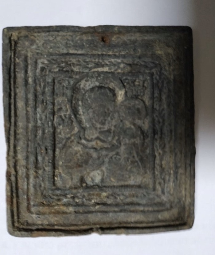 Находка: кованая икона?