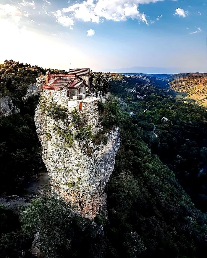 Pillar of Katskhi, Imereti, Georgia - Georgia, Caucasus, Hermits, Monastery, Monastery, Travels, Video, Longpost