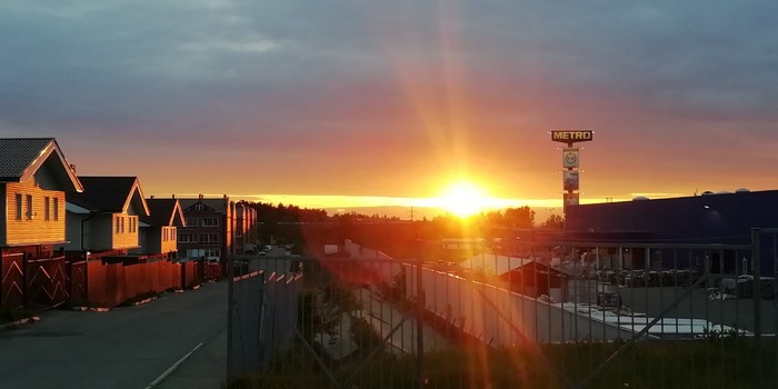 Sunset on the outskirts of Irkutsk - My, Sunset, Photo on sneaker, Irkutsk