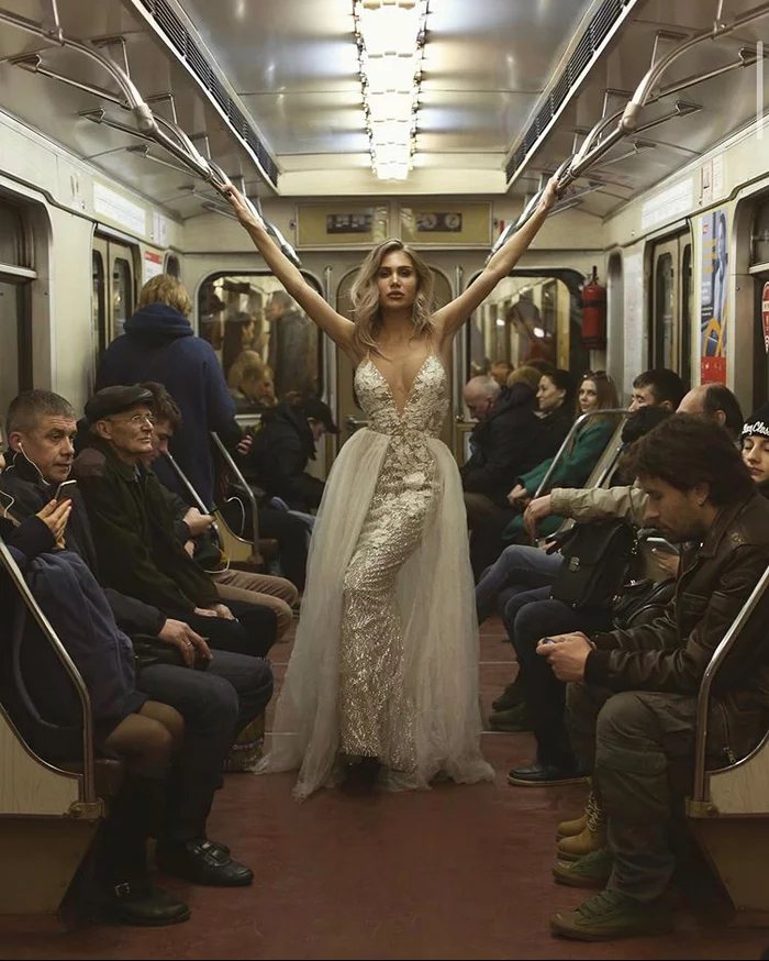 When quarantine was lifted in Moscow - Moscow, The dress, Metro, Girls, Evening Dress