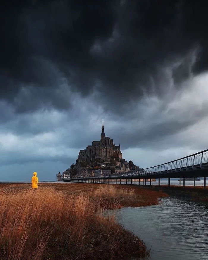 Гроза в аббатстве Мон Сен Мишель (Mont Saint-Michel) - Франция, Мон-Сен-Мишель, Mont Saint-Michel, Аббатство Сен Мон Мишель, Нормандия, Гроза, Фотография