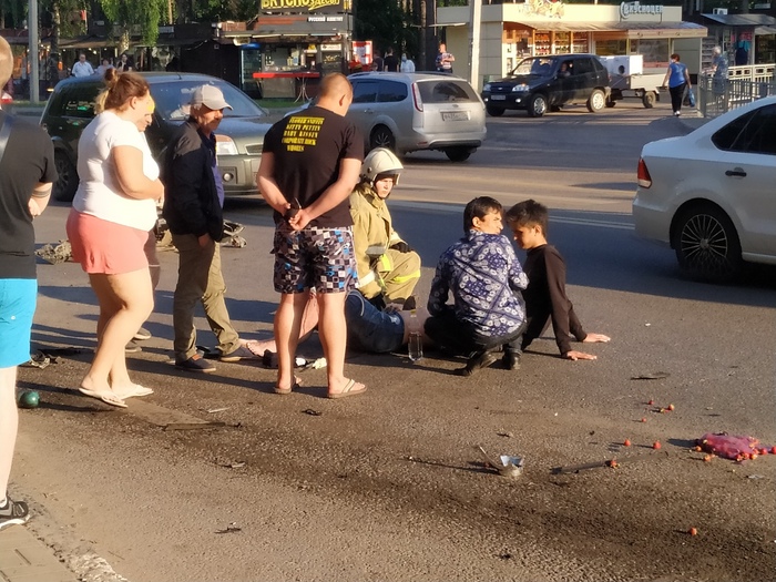 В Воронеже водитель снес семью Авто, Audi, ДТП, Авария, Негатив, Воронеж, Видео, Длиннопост