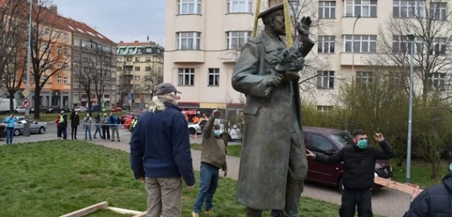 Чешские власти согласились на переговоры о памятнике Коневу - Моё, Политика, Антисоветчина, Десоветизация