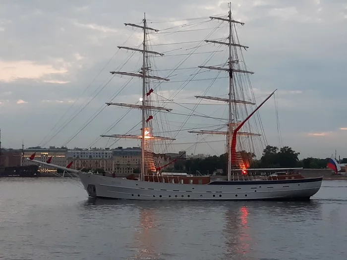 The Secret floated by... - My, Scarlet Sails, White Nights, Saint Petersburg