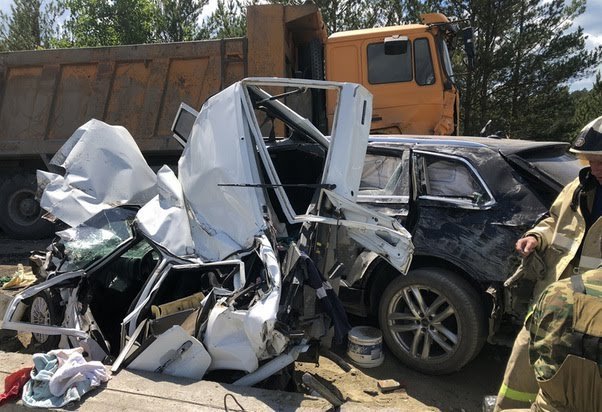 A truck without brakes crushed five cars on the M-5 highway in the Chelyabinsk region - Road accident, Brakes failed, Highway M5, Video, Longpost, Negative, Chelyabinsk region