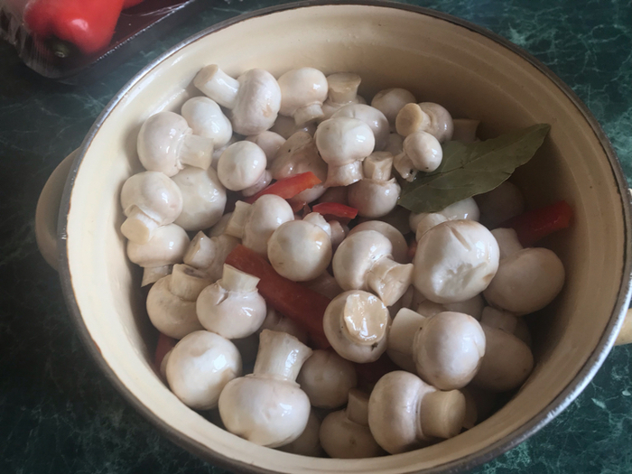 Маринованные мини-шампиньоны, от которых невозможно оторваться Еда, Рецепт, Грибы, Вкусно, Закуска, Закуска к пиву, Длиннопост
