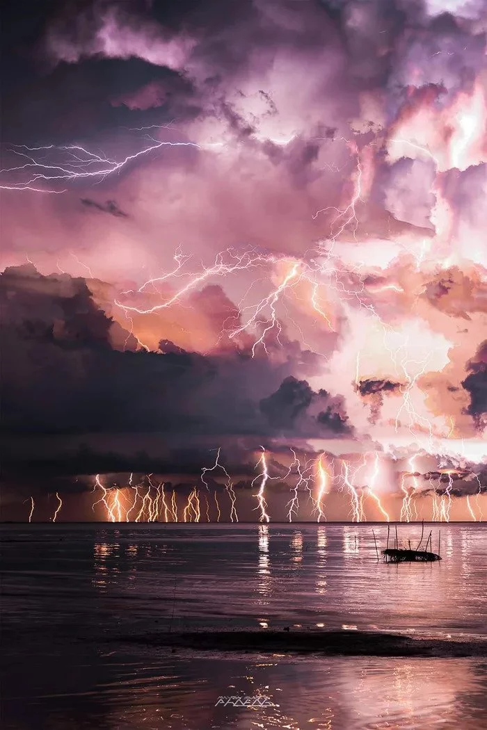 Thunderstorm over Manila Bay - Thunderstorm, Clouds, Lightning, Nature, The photo, Philippines, Sky, Bay