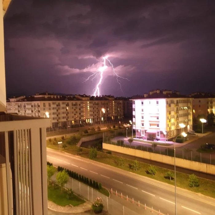 Thunderstorm in Adler - My, Storm Hunters League, Lightning, Thunderstorm, The photo, Mobile photography, Xiaomi, Adler