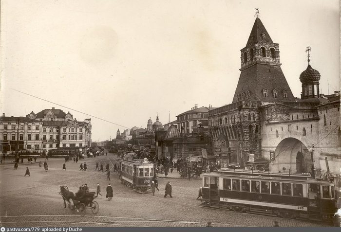 Стены и башни китай города были возведены инженером архитектором по имени