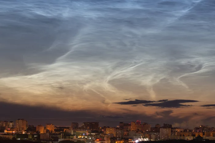 Noctilucent clouds over Ufa. Part 2 - My, Noctilucent clouds, Clouds, Night, Ufa, Summer, The photo, Video, Series Time lapses
