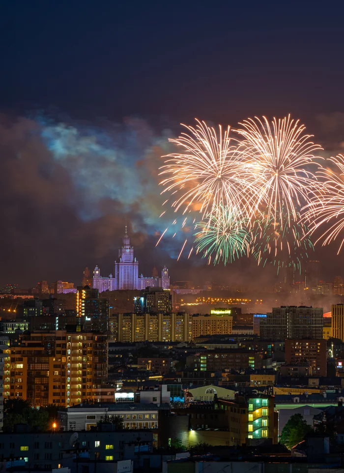 Салют, с которым мы промахнулись - Моё, Фотография, Фотограф, Instagram, Москва, Салют, Фейерверк, 9 мая - День Победы, Длиннопост