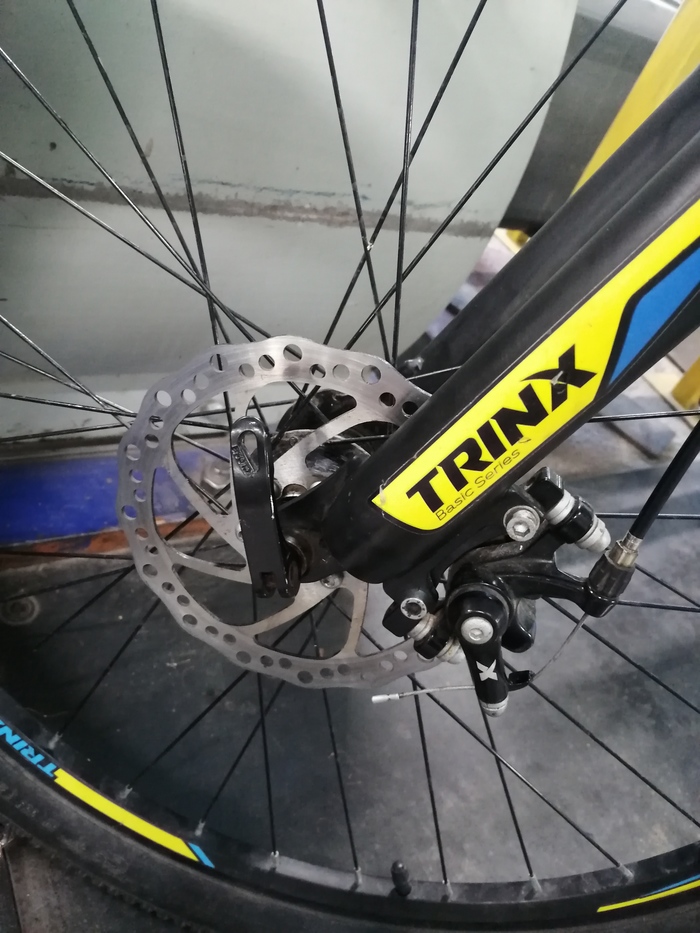 Почему заклинило переднее колесо на велосипеде