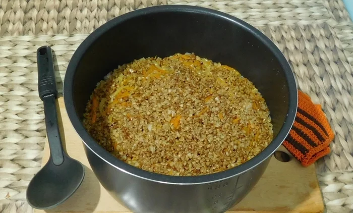 Delicious buckwheat with chicken fillet in a slow cooker. Simple and fast! - My, Recipe, Video recipe, Multicooker, Buckwheat, Hen, Video, Longpost, Cooking