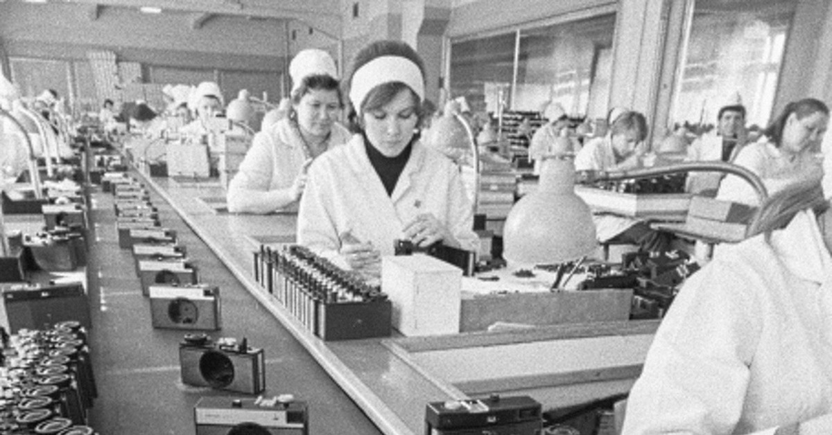 фотографии 1975 года. видеотелефон тошиба 1968. стивен сассон. ломо цех 61. стивен сассон первый фотоаппарат.