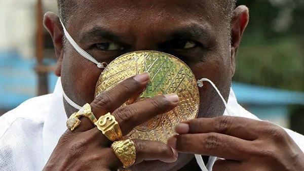 Will a golden mask save you from COVID-19? - Coronavirus, Mask, Gold, India