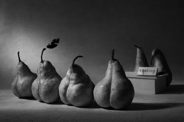 Casting - Pears, Casting, The photo